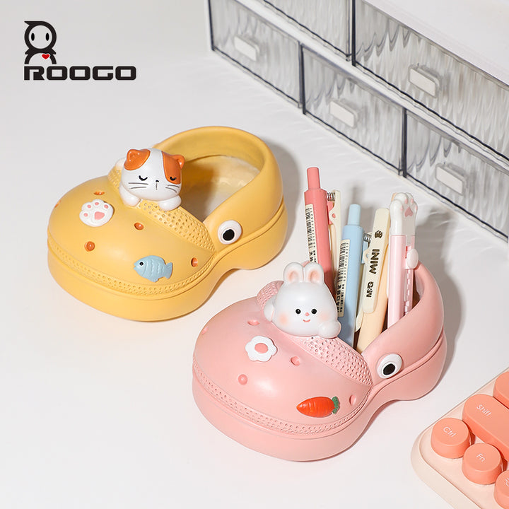 Beram Crocs Shape Animal Flower Pot Set Pink Bunny and Green Panda Polyresin Cute Succulent Planters with Drainage Hole Indoor Outdoor Decorative Flower Pots Home Office Desk Decor Pen Pencil Holder Gift