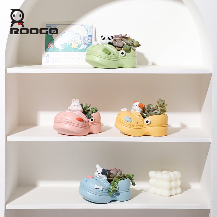 Beram Crocs Shape Animal Flower Pot Set Pink Bunny and Green Panda Polyresin Cute Succulent Planters with Drainage Hole Indoor Outdoor Decorative Flower Pots Home Office Desk Decor Pen Pencil Holder Gift