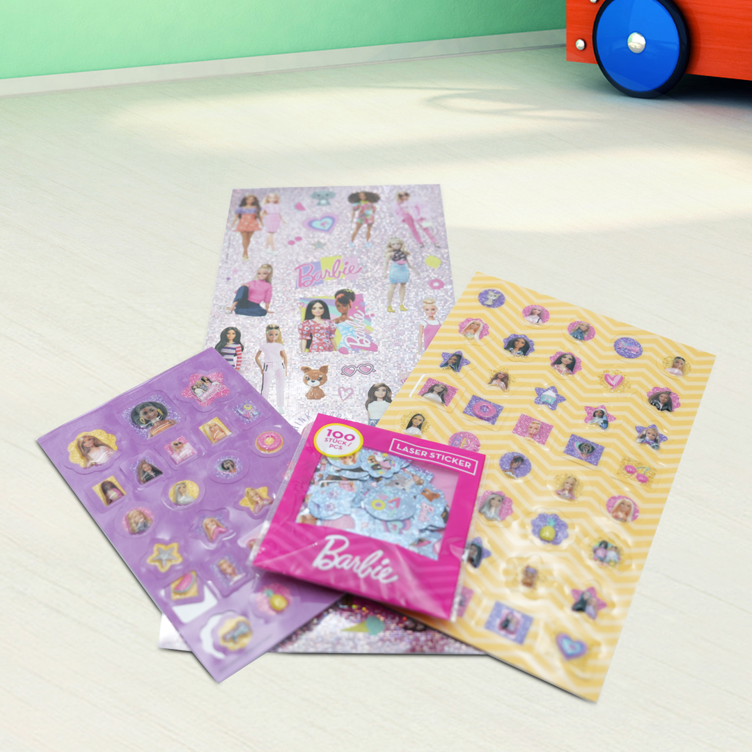 Barbie Super Sticker Set – Over 500 Reusable Stickers with Dolls, Fashion Outfits & Accessories | Includes 100+ Laser Stickers | Creative Dress-Up Activity for Girls Ages 3+ | Official Mattel Barbie Craft Kit