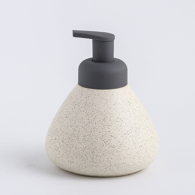 Dotted pear black and white