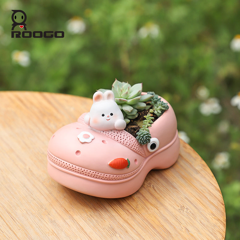 Beram Crocs Shape Animal Flower Pot Set Pink Bunny and Green Panda Polyresin Cute Succulent Planters with Drainage Hole Indoor Outdoor Decorative Flower Pots Home Office Desk Decor Pen Pencil Holder Gift