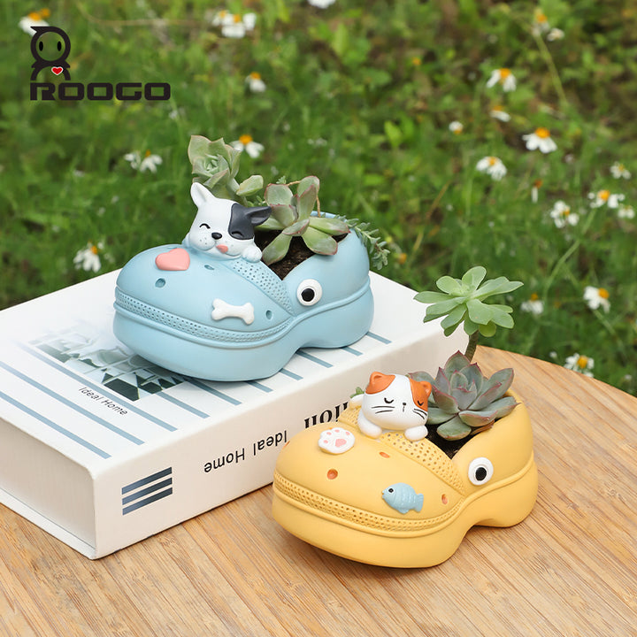 Beram Crocs Shape Animal Flower Pot Set Pink Bunny and Green Panda Polyresin Cute Succulent Planters with Drainage Hole Indoor Outdoor Decorative Flower Pots Home Office Desk Decor Pen Pencil Holder Gift