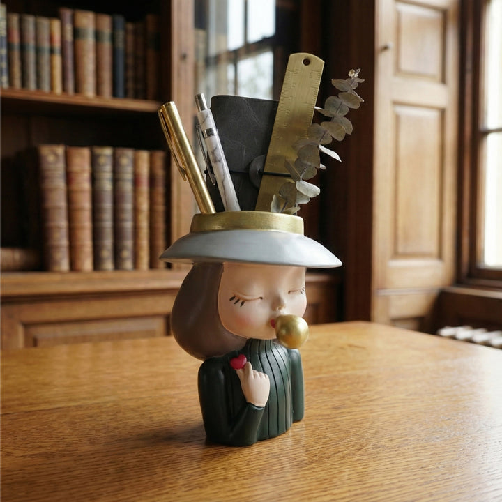 Charming Figurine Set Green Pink Grey Polyresin Decorative Flower Vase Cute Girl Succulent Pot Modern Indoor Home Office Table Decor Propagator Kit Gift Set