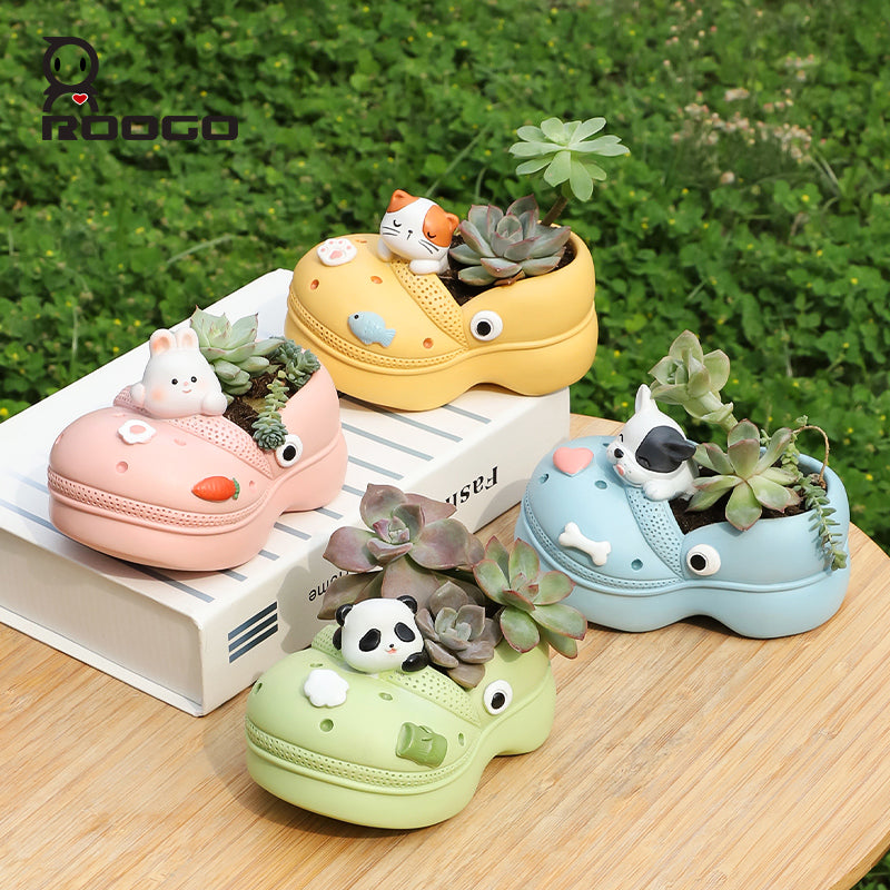 Beram Crocs Shape Animal Flower Pot Set Pink Bunny and Green Panda Polyresin Cute Succulent Planters with Drainage Hole Indoor Outdoor Decorative Flower Pots Home Office Desk Decor Pen Pencil Holder Gift