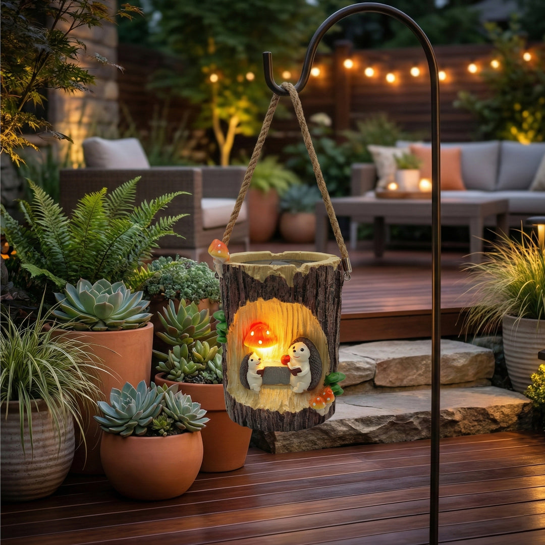 Woodland Solar Squirrel Planter with Automatic Light Cute Animal Succulent Pot Tree Trunk Flower Pot Indoor Outdoor Garden Decor Polyresin Plant Pot Pen Holder Gift Solar Decorative Propagator Kit