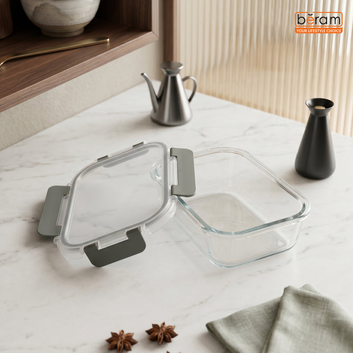 Beram Glass Food Storage Container with Lid 18.6×14.1×6.2 cm – Oven Safe Transparent Borosilicate Glass Box with Silicone Seal Airtight Leakproof Meal Prep Container for Oven Microwave Fridge & Freeze