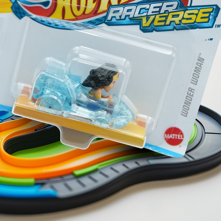 Mattel Hot Wheels RacerVerse Wonder Woman Die-Cast Car – DC Super Hero Collectible for Kids 3+ | Inspired by the Iconic Invisible Jet | Compatible with Hot Wheels Tracks | Detailed Styling & Durable Build | Great Gift for DC Fans & Collectors