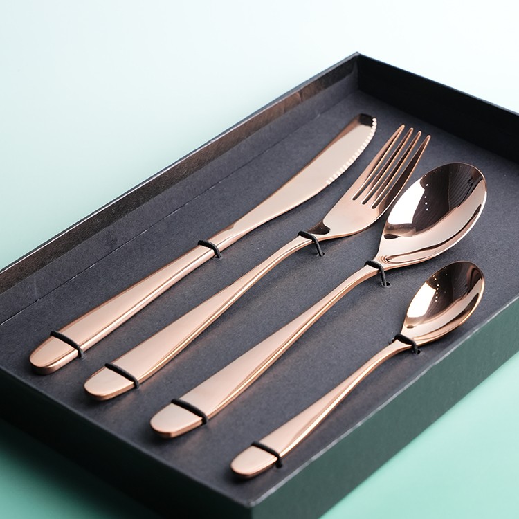 Table Trend In Copper Cutlery Set of 4, 16 & 24